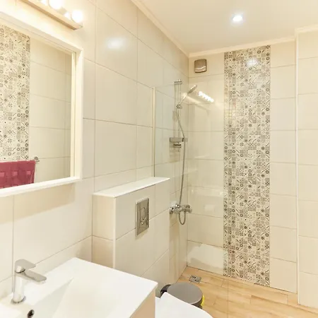 Vitosha Blvd Apt Steps From Ndk Appartamento Sofia